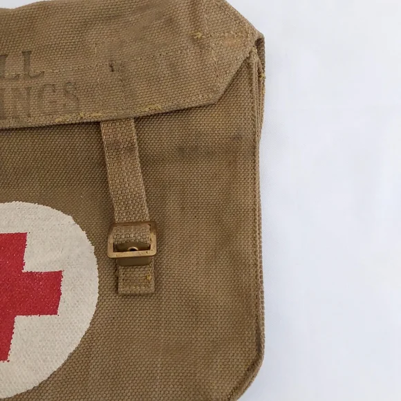 Original British WWII Pattern 1937 Medic Shoulder Bag for Shell Dressings